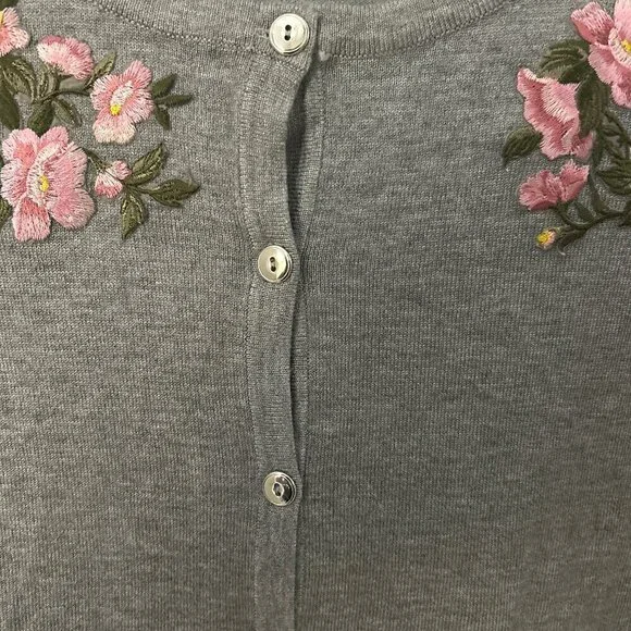 Karen Scott Cardigan Embroidered Size Small Women's Grey Sweater Size Small - Picture 4 of 6
